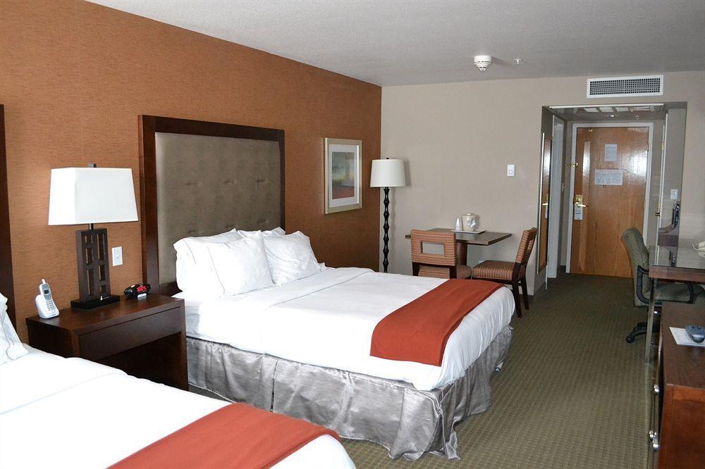 Holiday Inn Express & Suites Bozeman West By Ihg Bagian luar foto