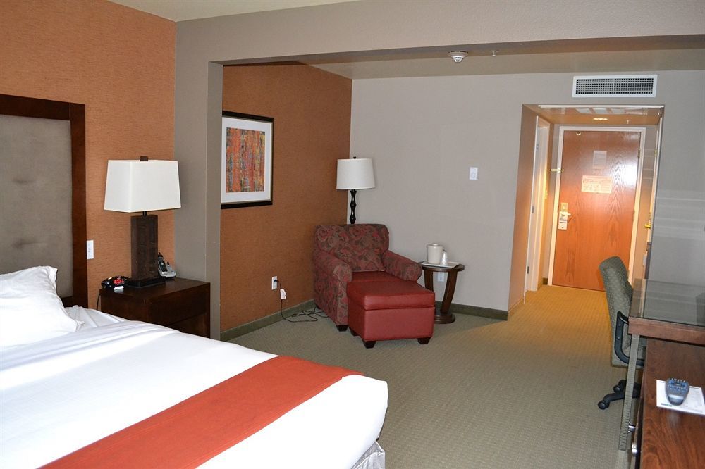 Holiday Inn Express & Suites Bozeman West By Ihg Bagian luar foto